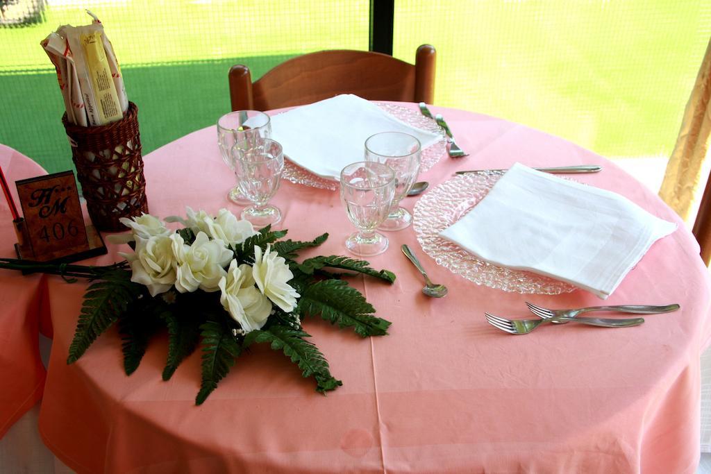 Hotel Monica Cervia Bagian luar foto