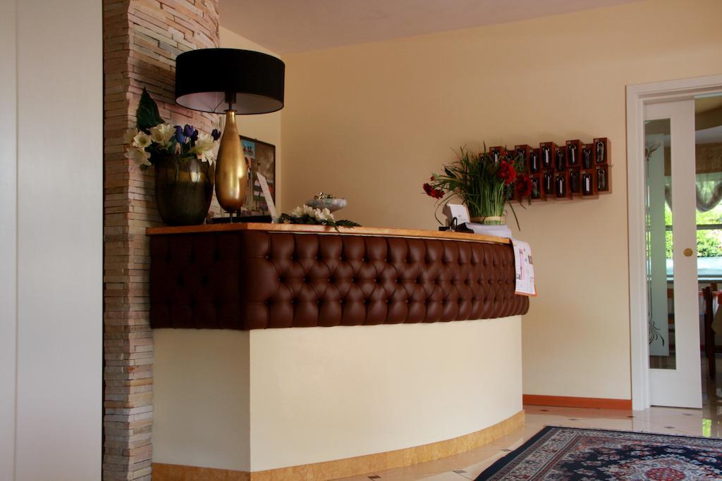 Hotel Monica Cervia Bagian luar foto